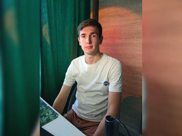 Lonelyboy0 — live male cam
