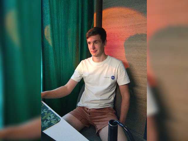 Lonelyboy0 — live male cam