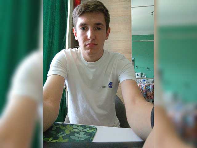 Lonelyboy0 — live male cam