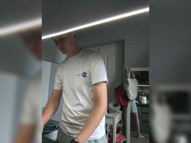 Lonelyboy0 Sex Cam Show