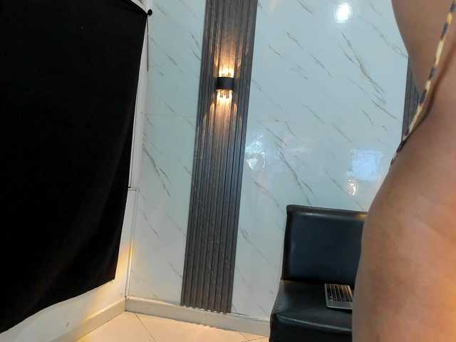 carameldesire0612 live cam on BongaCams