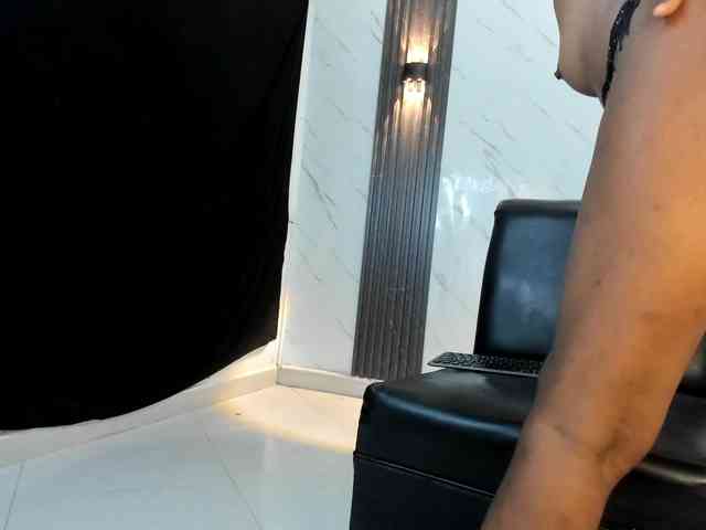 carameldesire0612 webcam