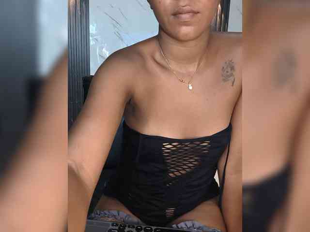 carameldesire0612 webcam
