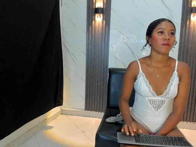 carameldesire0612 webcam