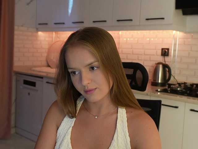 Lunaaaura live cam on BongaCams