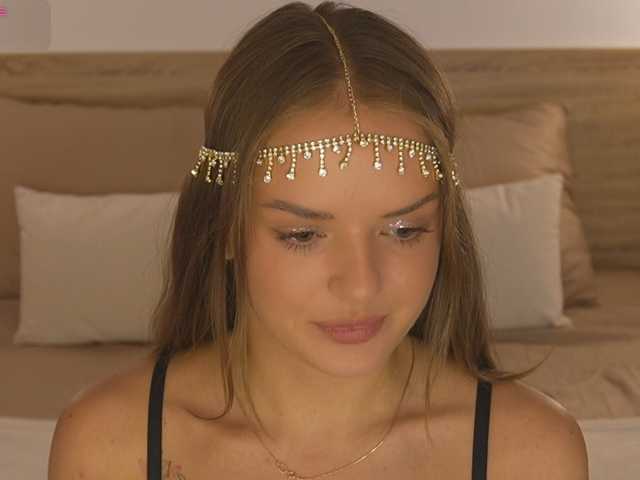 Lunaaaura live cam on BongaCams