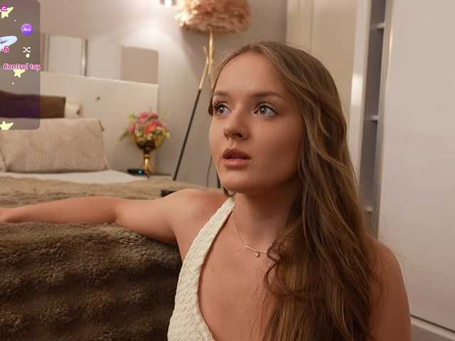 Lunaaaura live cam on BongaCams