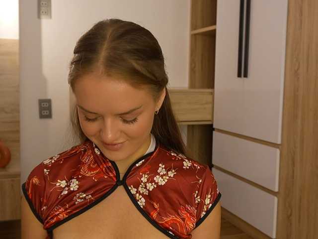Lunaaaura live cam on BongaCams