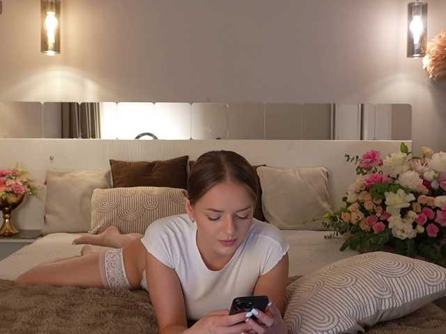 Lunaaaura live webcam show