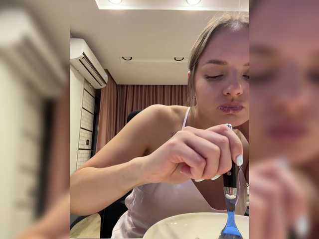 Lunaaaura live webcam show
