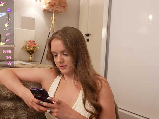 Lunaaaura live cam on BongaCams