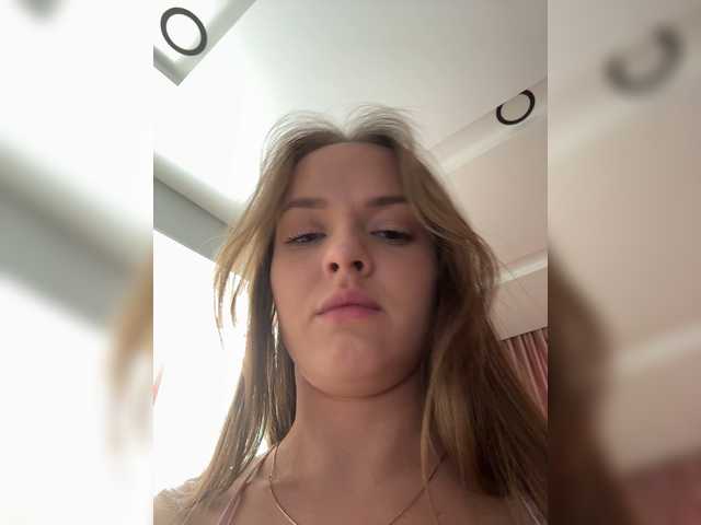 Lunaaaura live cam on BongaCams
