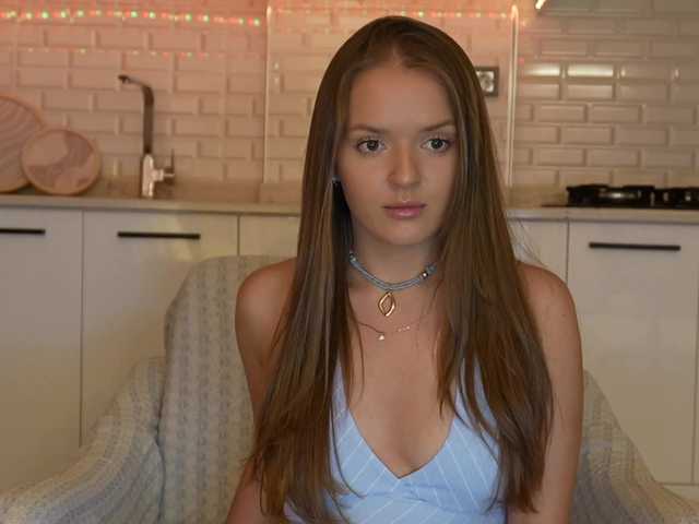 Lunaaaura live cam on BongaCams
