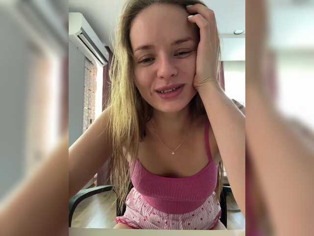 Lunaaaura live webcam show