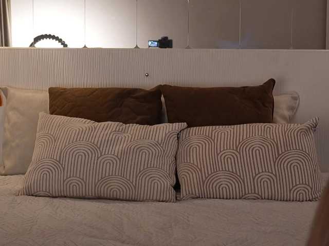 Lunaaaura live cam on BongaCams