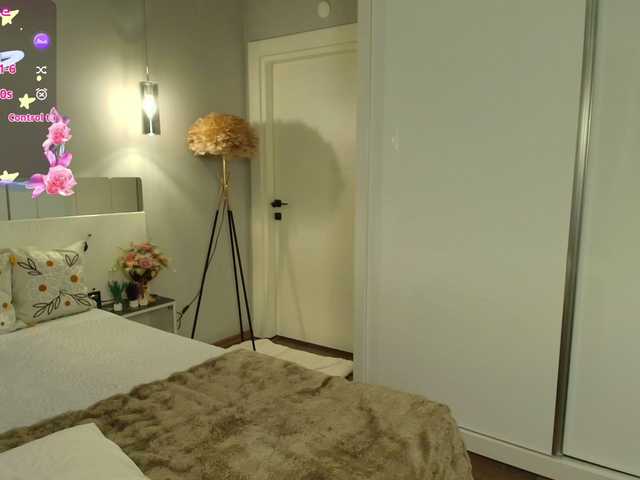 Lunaaaura's BongaCams show and profile