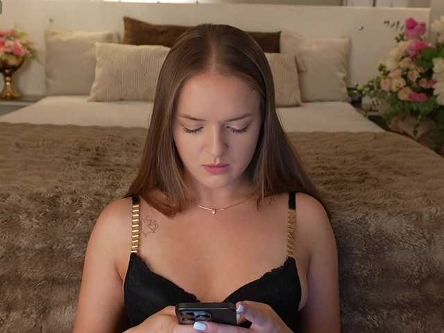 Lunaaaura live webcam show