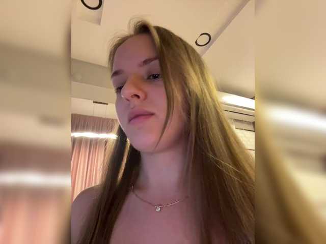 Lunaaaura live webcam show
