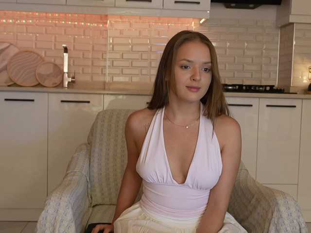 Lunaaaura live cam on BongaCams