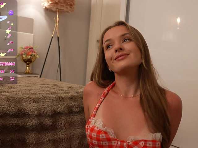 Lunaaaura live cam on BongaCams