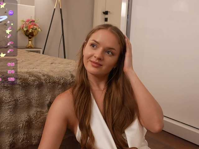 Lunaaaura live cam on BongaCams