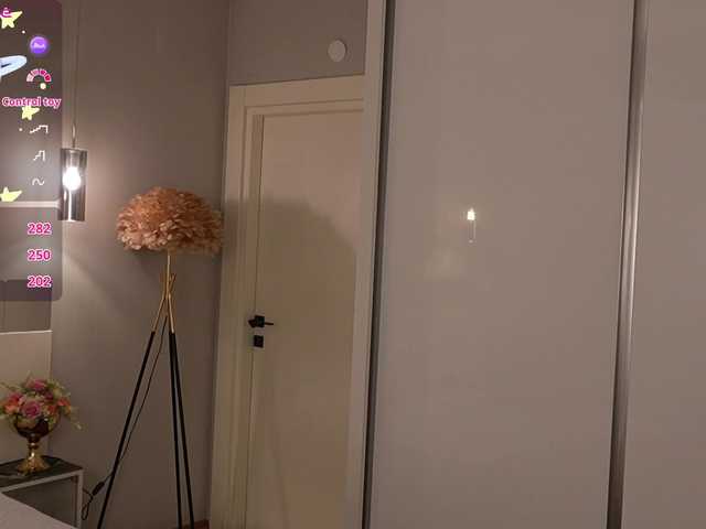  Lunaaaura chat room