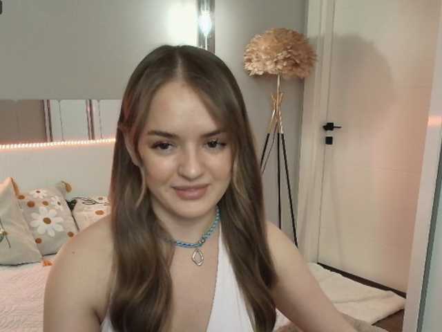 Lunaaaura's BongaCams show and profile