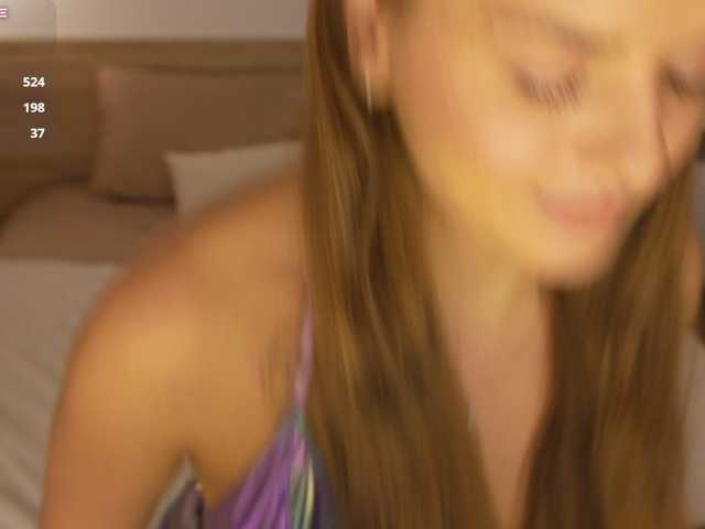 Lunaaaura live cam on BongaCams