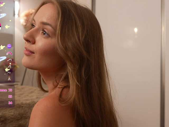 go to chat with Lunaaaura