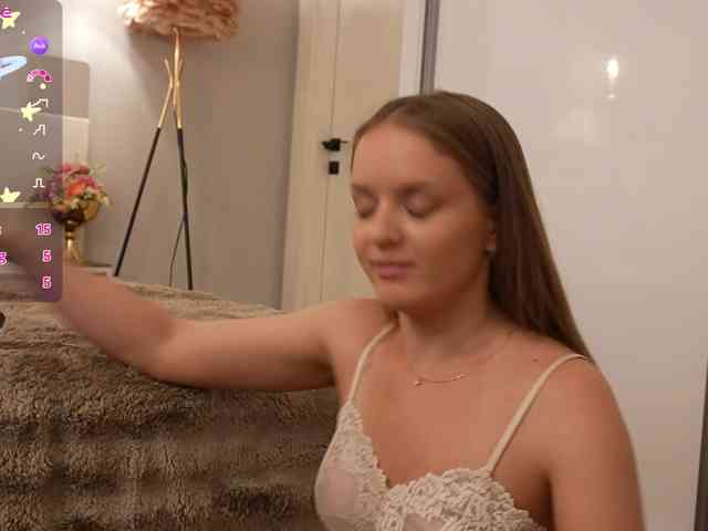 Model: Lunaaaura