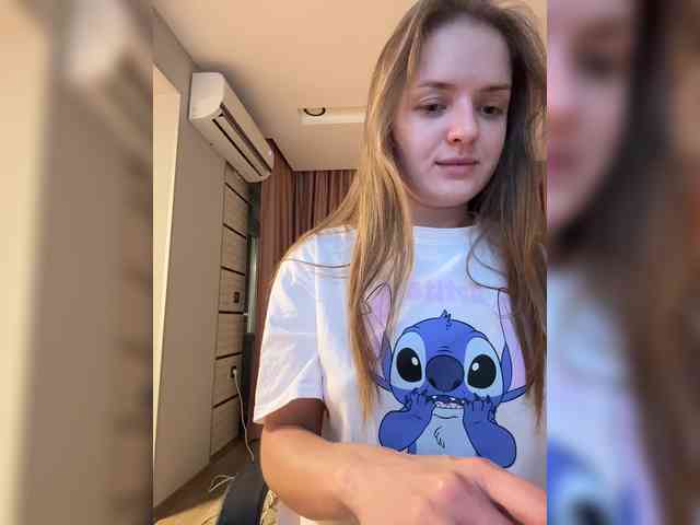 Lunaaaura webcam
