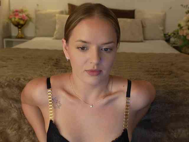 Lunaaaura webcam