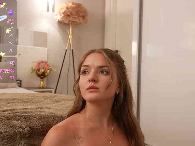 Lunaaaura Live Webcam on BongaCams