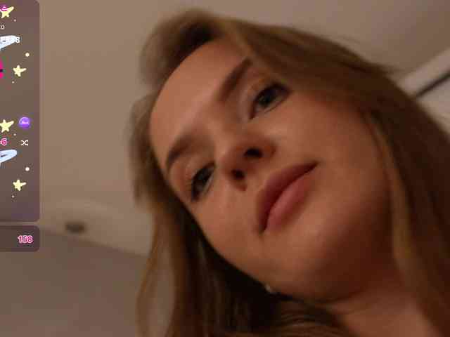 Lunaaaura webcam