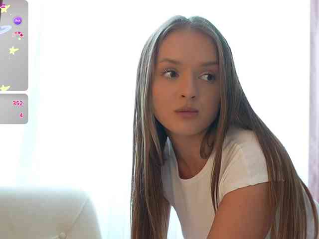 Model: Lunaaaura