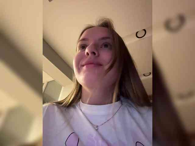 Lunaaaura webcam