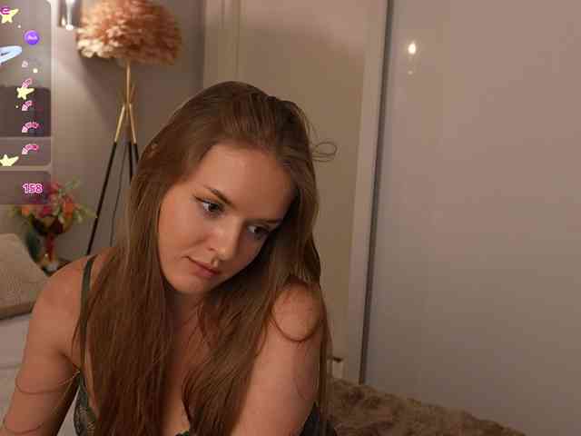 Lunaaaura webcam