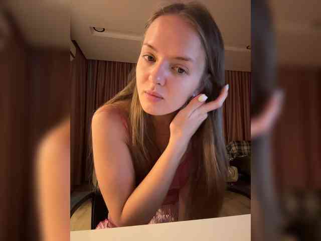Lunaaaura webcam