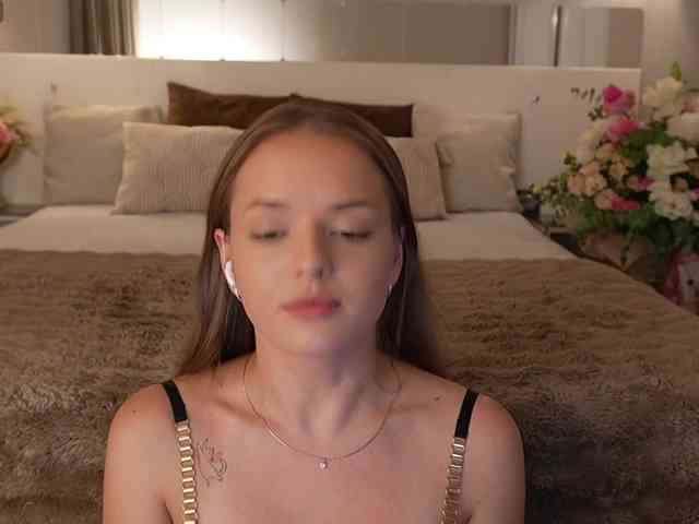 Lunaaaura webcam