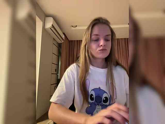 Lunaaaura webcam