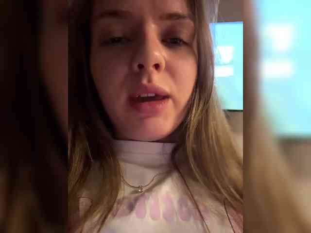 Lunaaaura webcam