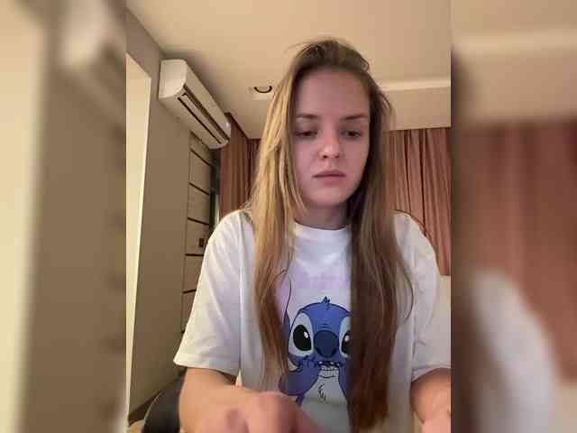 Lunaaaura webcam