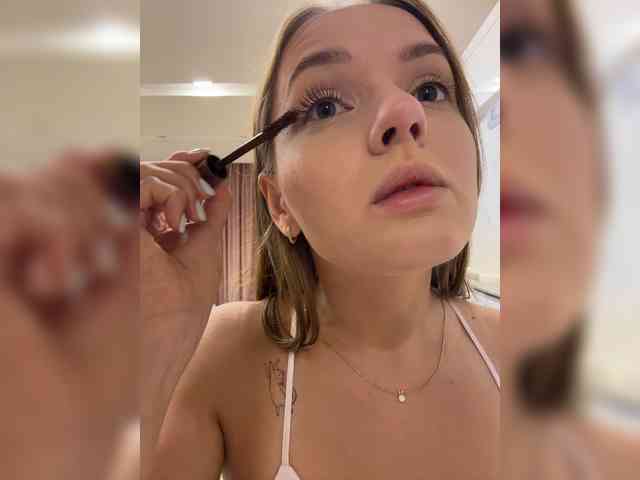 Lunaaaura webcam