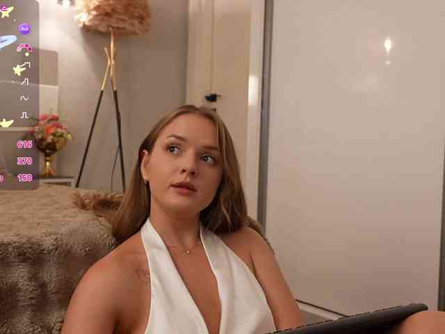 Lunaaaura webcam