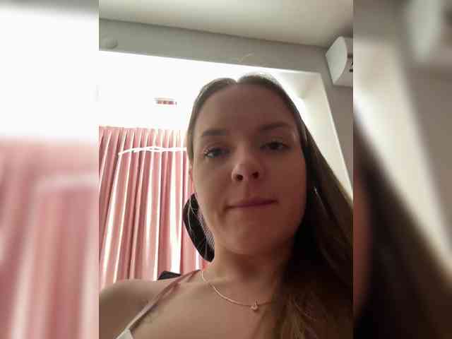 Lunaaaura webcam