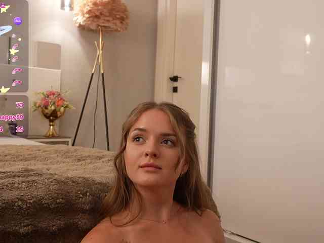 Lunaaaura Live Webcam on BongaCams