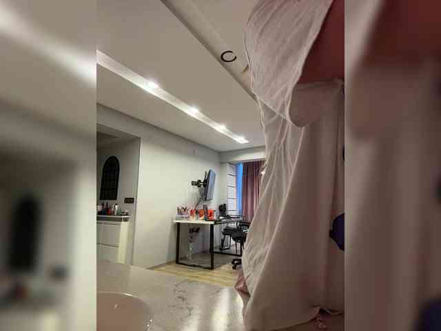 Lunaaaura webcam