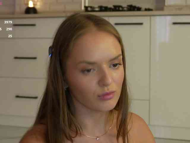 Model: Lunaaaura