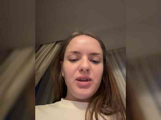 Lunaaaura webcam