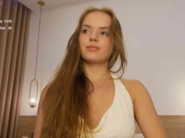 Lunaaaura webcam